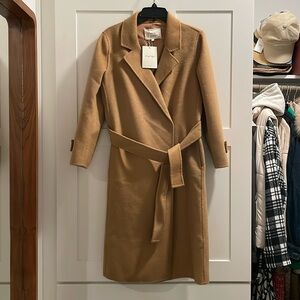 NWT Simple Retro classic long wool coat in camel in size smalll